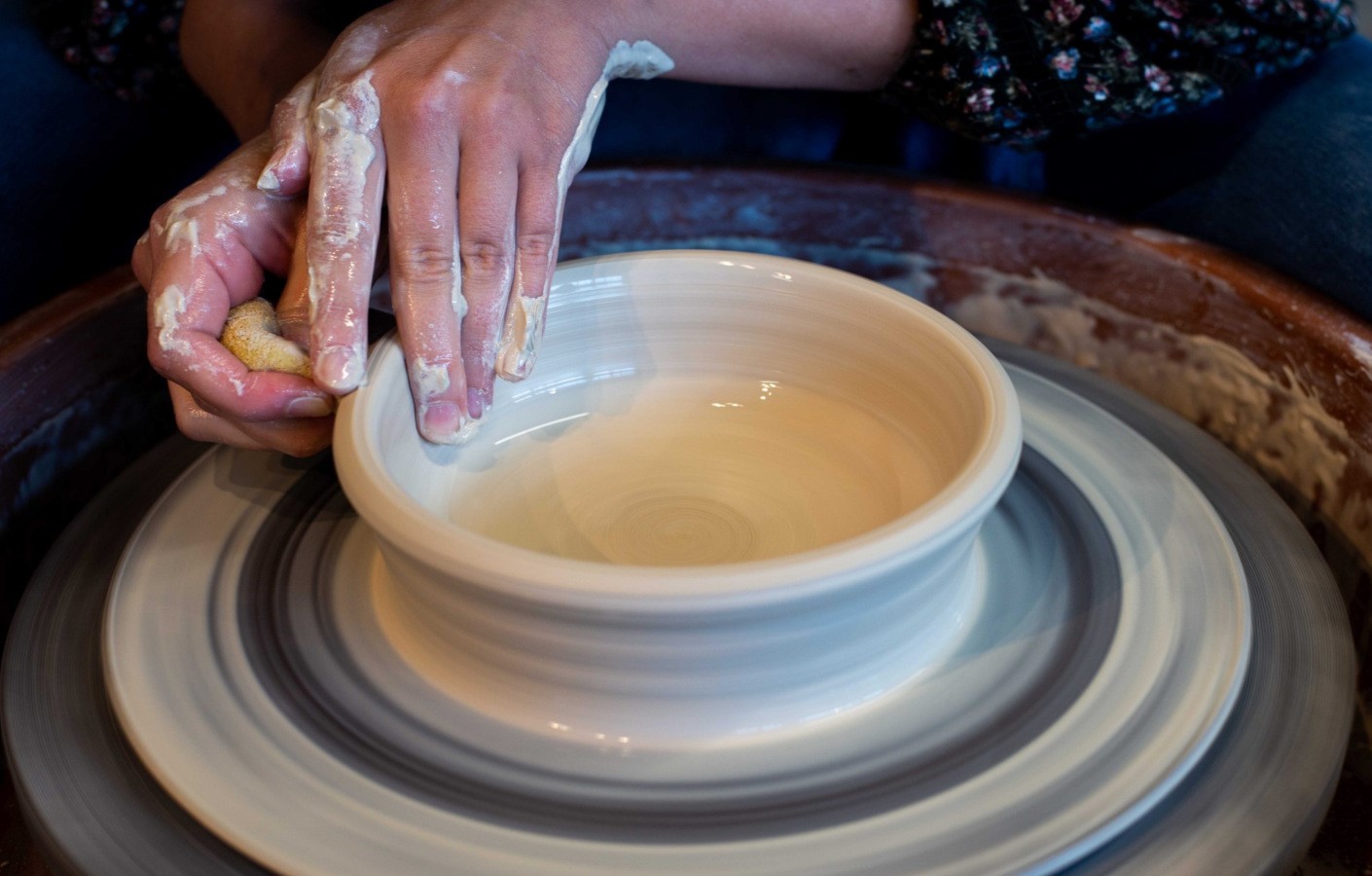 WHEEL THROWING: MUGS & BOWLS